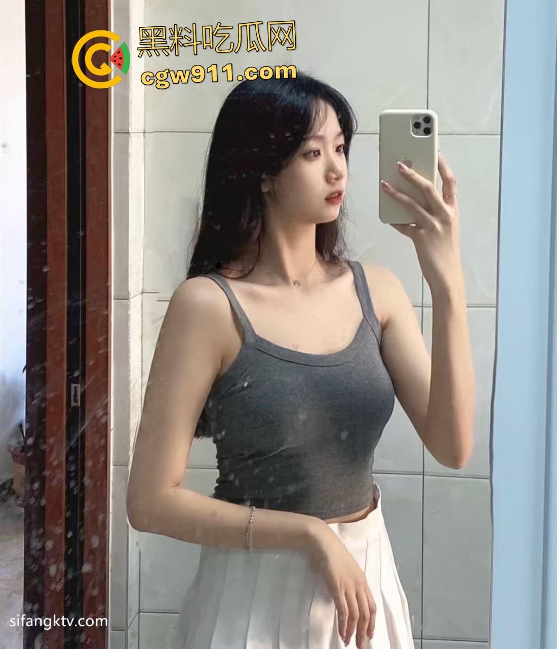 贵州师范大学【唐娜军】被金主调教成贱狗,大学嫩逼被操到出浆,口交吸魂爽到爆,从没这么爽过!-1