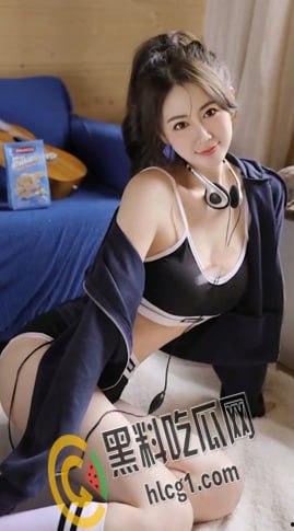 抖音网红反差骚货 李雅 在商场楼道跪舔粉丝 口交镜前后入啪啪射肥臀 姐姐真是太宠粉啦！-6