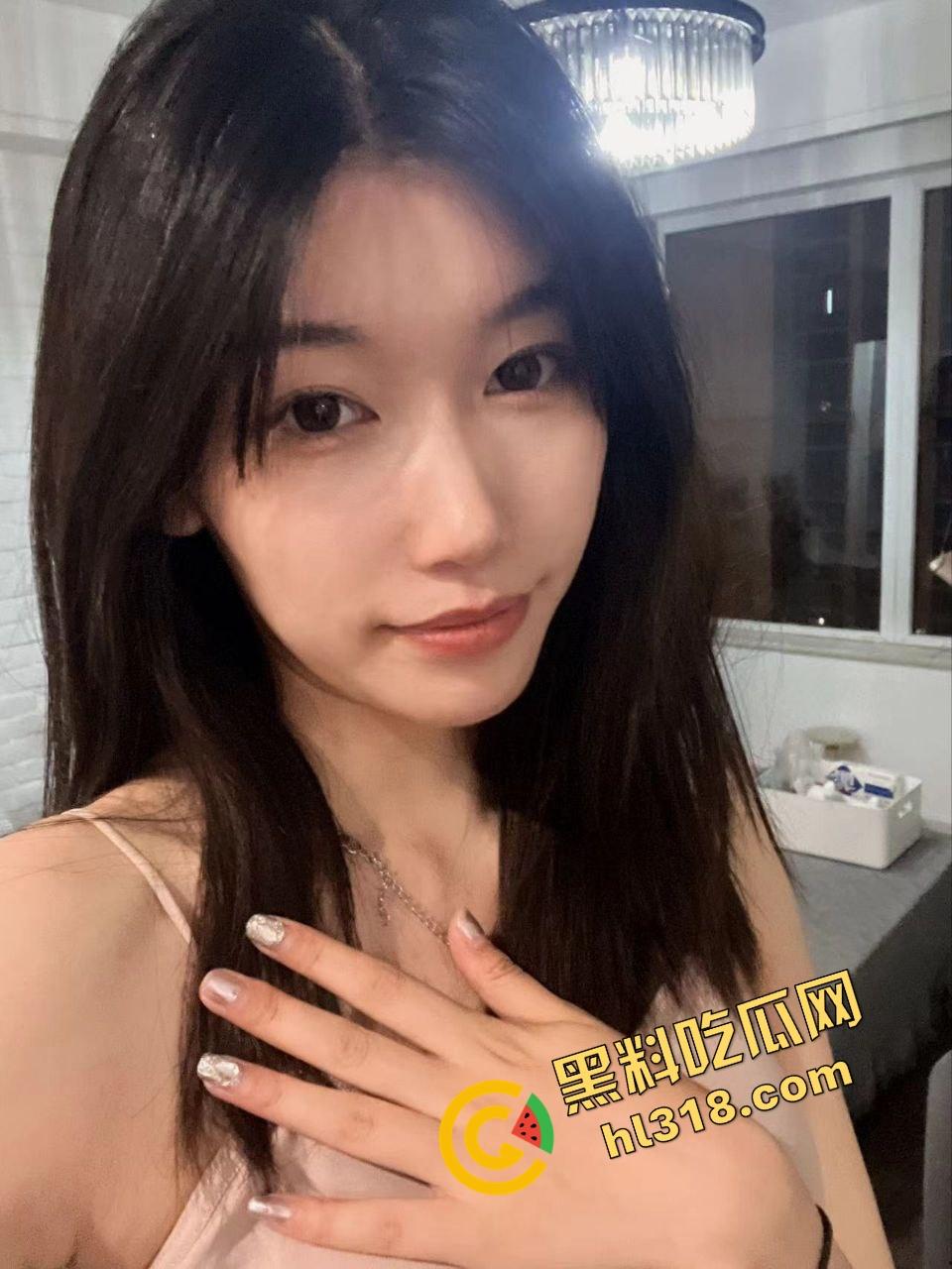 腻味了普通操?和女友玩点新花样,BB枪啪啪射屁屁,女朋友扭着骚臀一边浪叫一边喊!-3