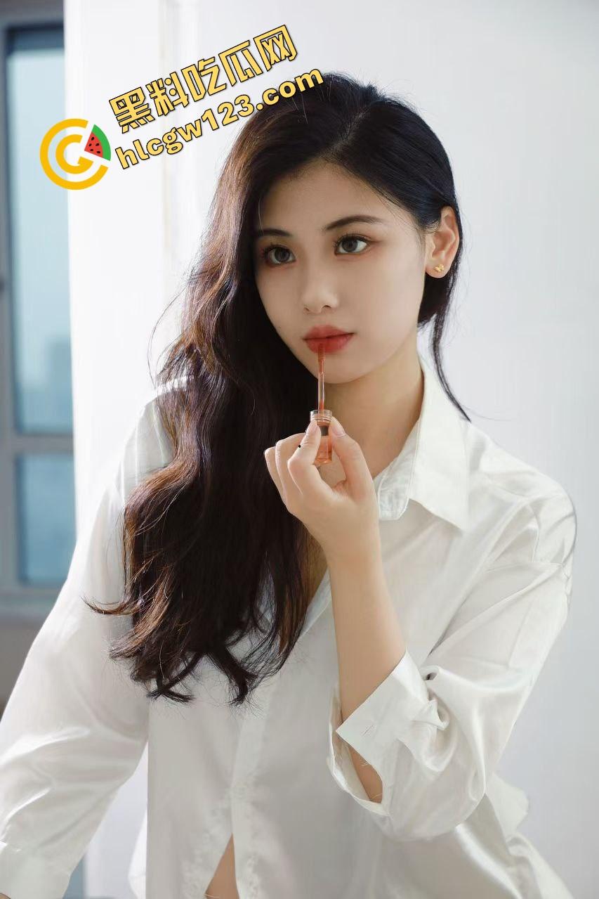 保时捷最佳宣传片！大奶妹子全裸趴身上口爆，80码高速路上舔到精尽人亡，绝世口技嗦声盖过发动机！-3