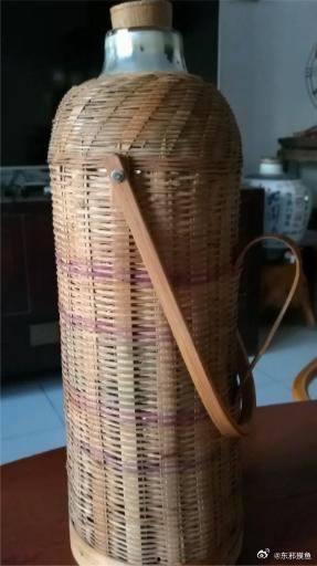 暖水瓶也不放过,逆天饥渴大叔无处发泄,竟用暖水瓶泄欲,没女人就撸道具,大叔真是万物皆可插!-1