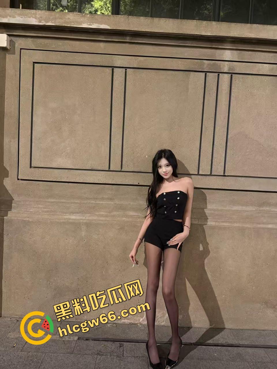 抖音哈尔滨人妻【辣妈康康】大尺度福利视频流出！黑丝肥臀自慰喷水，假屌猛插嫩逼淫叫爽翻天！-17