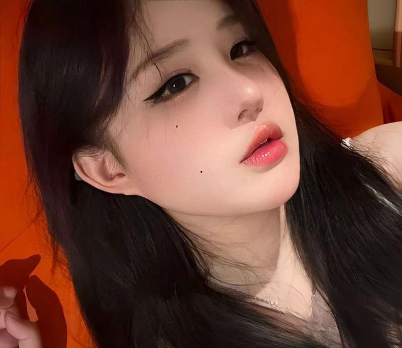 极品高颜值微胖女大自慰私拍曝光,假阳具自慰露穴,肉感曲线美乳晃荡,绝品身材太他妈撩人了!-1