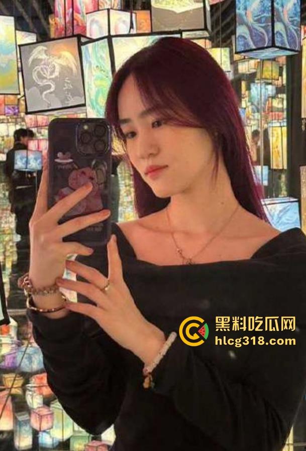 海角乱伦，酒后强上醉酒表姐，无套输出激情泄欲，巨大母乳摇摇晃晃，事后她哭的很伤心！-1