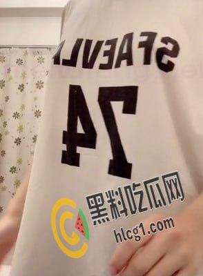 台湾身材火辣的漂亮妹子 为男友录制的大尺度露脸掰穴揉奶自拍视频竟被前男友出售！-5