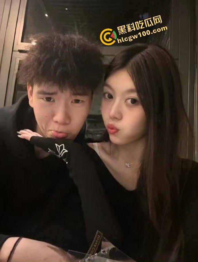 炸裂！CBA广州龙狮男篮【张兴亮】将艺术生女友【陈禹羽】装行李箱，宿舍过夜补习爆操！性爱泄密原创独家曝光！-6