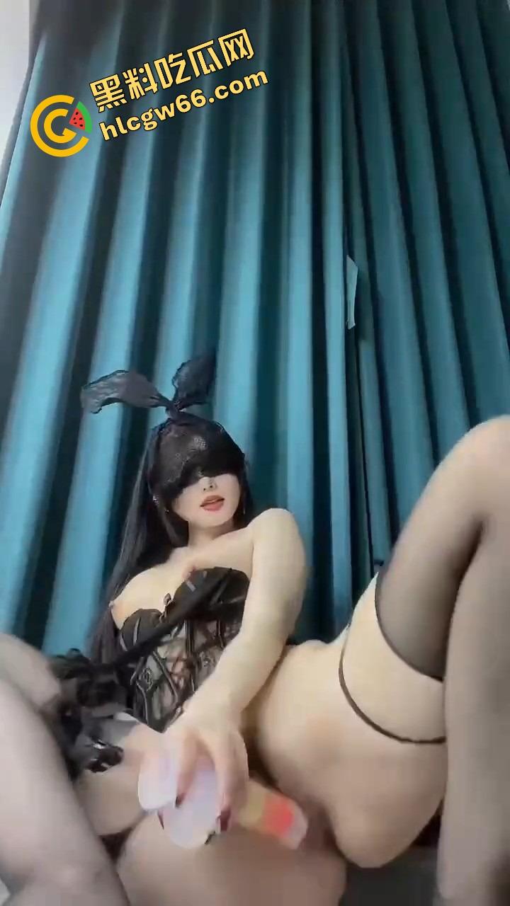 人间狐狸精极品御姐【不骚不要钱】重口玩具自慰流出，骚很骚非常骚 大黑牛炮击现场得拿水盆来接！-8