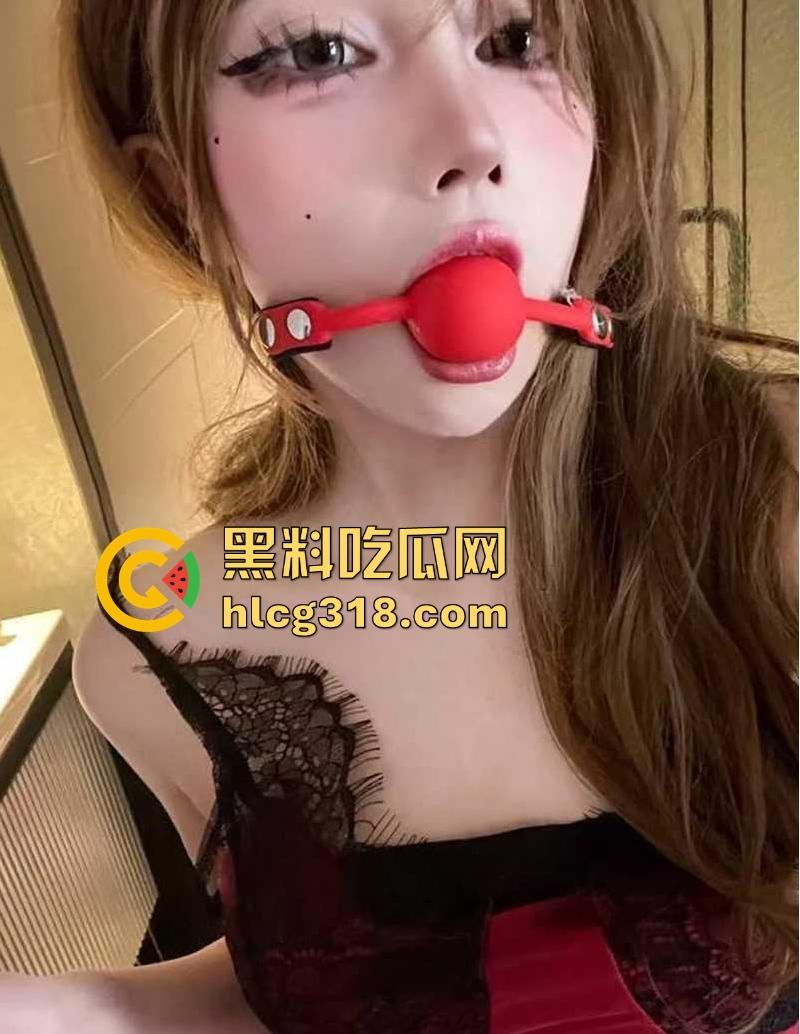 约炮杭州萌甜嫩妹，露脸娇羞舔屌口爆吞精，窒息调教掐住喉咙猛操，淫荡画面席卷全场。-8