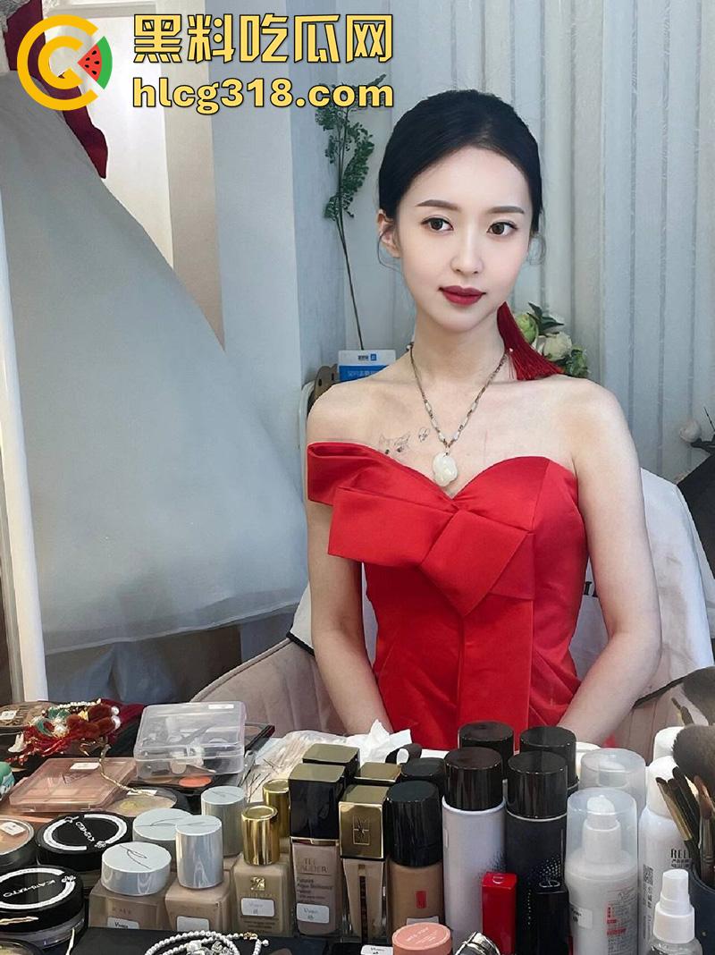 浙江杭州刚新婚的淫妻【吴梦雪】，做护士的肥臀母狗，和主任医师偷情，被老公发现曝光！-2