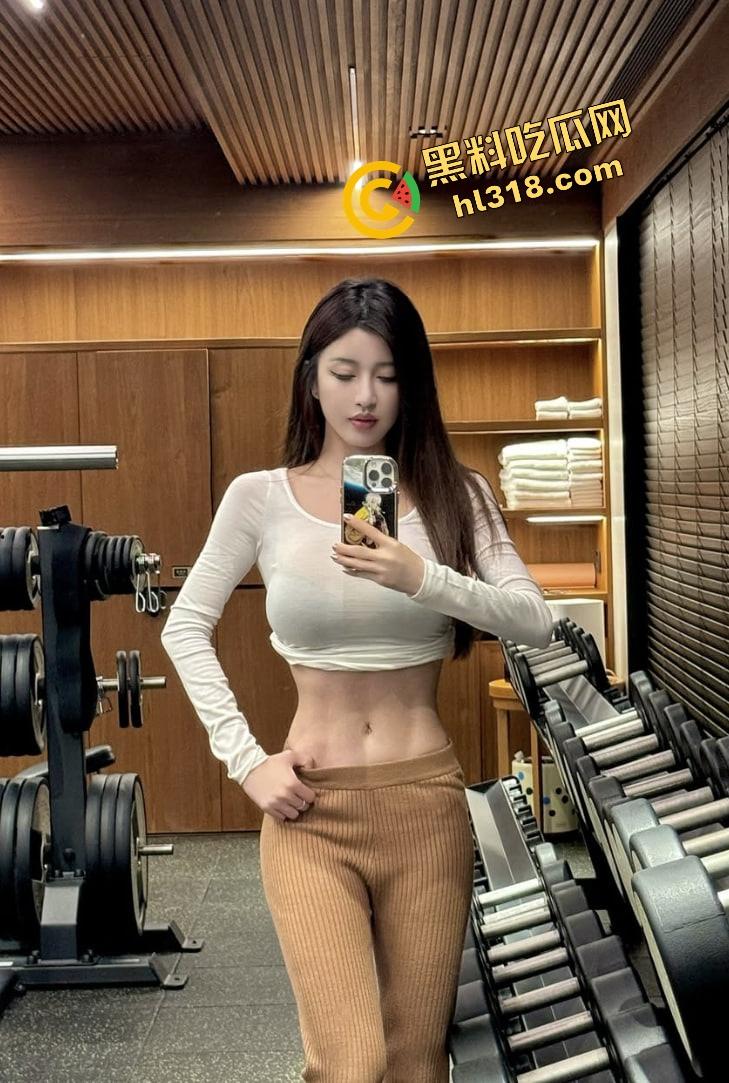 澳圈豪门再曝大瓜『何猷君』早和BY2妹妹孙雨生娃，跟亲妹骨科绯闻，爱妻好老板都是奚梦瑶陪跑出来的人设-16