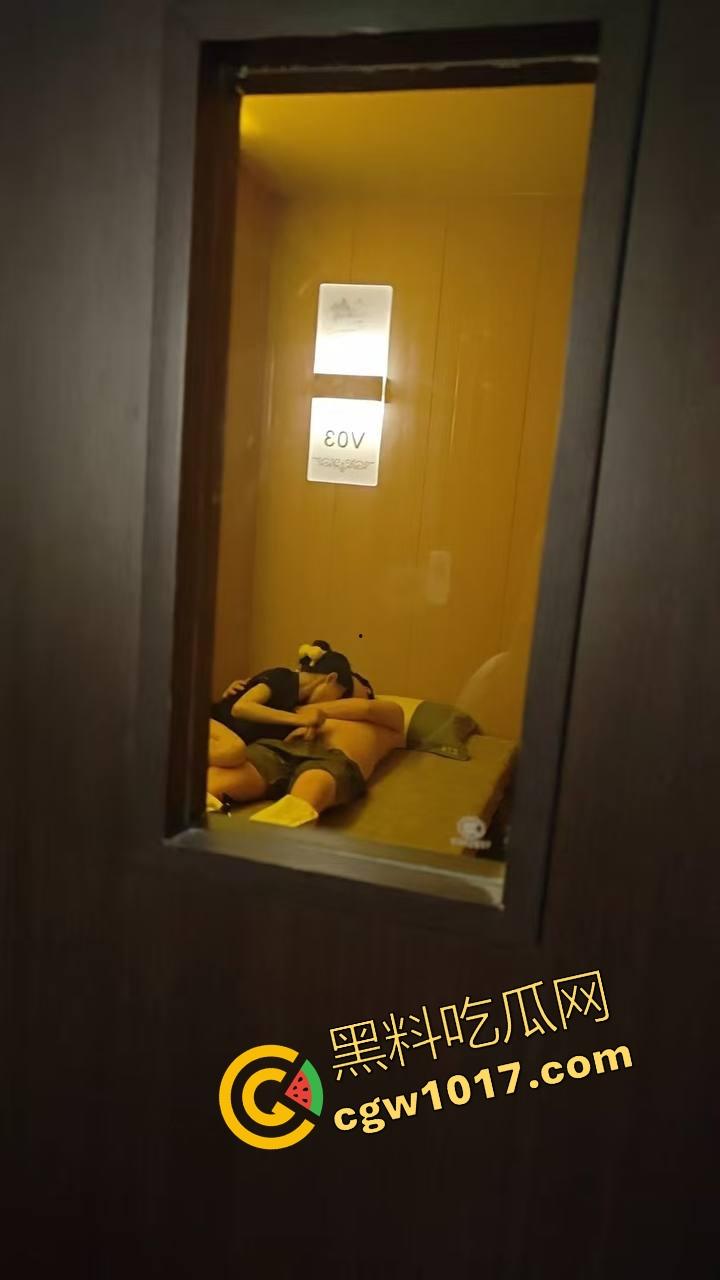 用美团可以免费嫖娼？不是哥们这钱也要薅羊毛啊，这些辛辛苦苦的技师付出了劳动这钱该给呀，有点太缺德了！-12