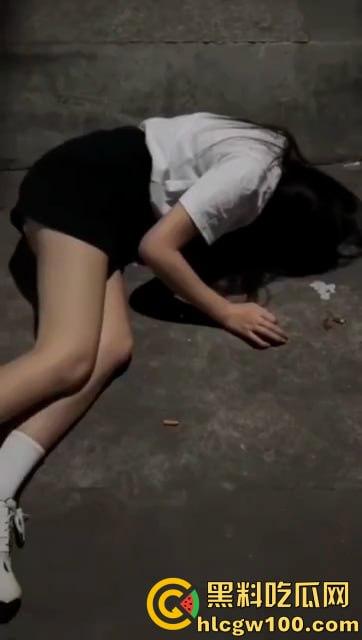 醉酒女人满地喷射,卫生间强暴,流浪汉路边强奸,被捡尸多人轮奸肆意玩弄60V合集-5