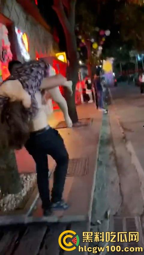 醉酒女人满地喷射,卫生间强暴,流浪汉路边强奸,被捡尸多人轮奸肆意玩弄60V合集-17