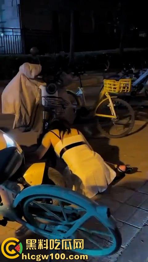 醉酒女人满地喷射,卫生间强暴,流浪汉路边强奸,被捡尸多人轮奸肆意玩弄60V合集-23