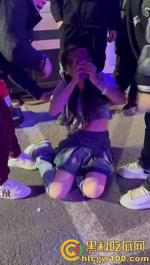 醉酒女人满地喷射,卫生间强暴,流浪汉路边强奸,被捡尸多人轮奸肆意玩弄60V合集-45