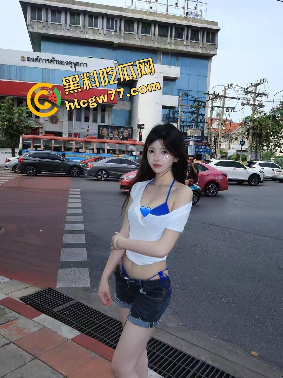 南昌老公嫌弃少妇【张婉玉】靠叫床拯救尊严，脸上皱纹扛不住，床上掰开嫩穴撒娇，叫一声哥哥就湿到腿软！-2