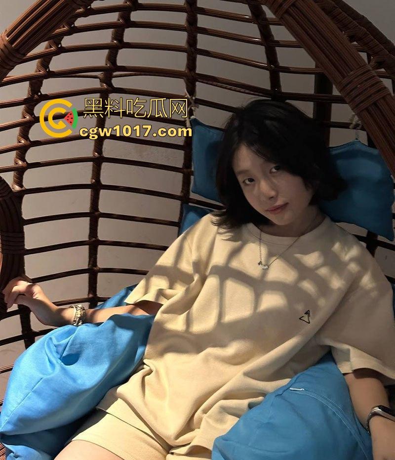 山东极品母狗【李雯琪】露脸被肏视频疯传,嫩穴夹到发音走调，男友抽插抽到她语无伦次狂叫求饶！-2