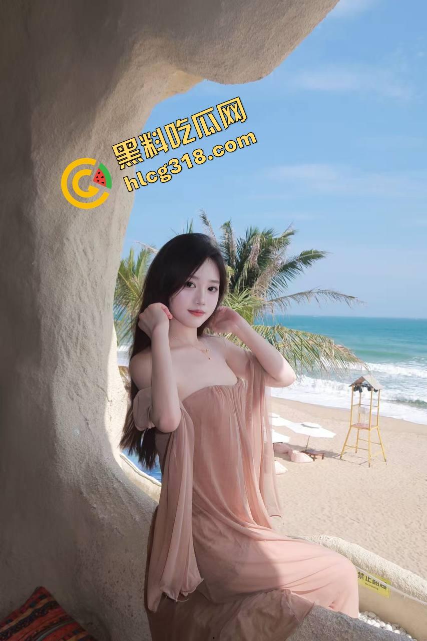 南京MIU酒吧5000块可带走的骚鸡曝光，黑丝镂空奶子贴你脸上，出台再换红丝加攻速，这就叫专业！-4