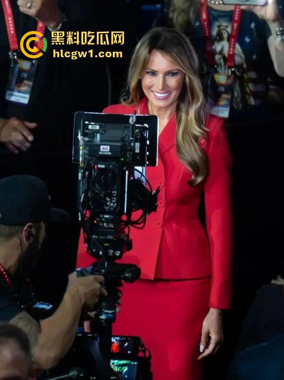 俄罗斯国营电视台爆梅拉尼娅大尺度照，新总统『特朗普』的娇妻黑历史辣眼睛！战斗民族全程不带怕！-20