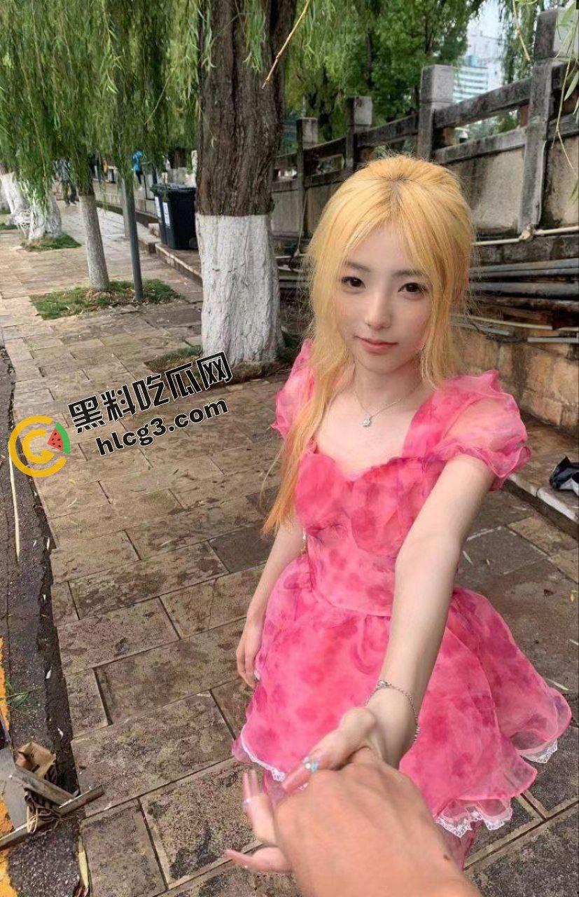 上海00年『叶蓉蓉』沦为金钱奴隶!清纯女神小萝莉与金主爸爸口交私拍曝光,男友心碎成绿帽侠!-6