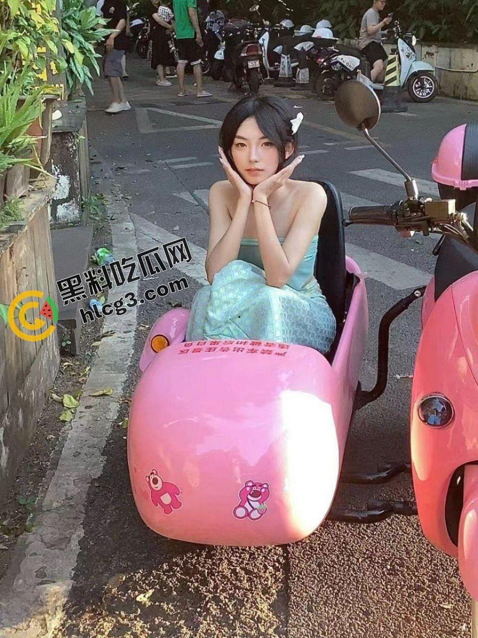 上海00年『叶蓉蓉』沦为金钱奴隶!清纯女神小萝莉与金主爸爸口交私拍曝光,男友心碎成绿帽侠!-12