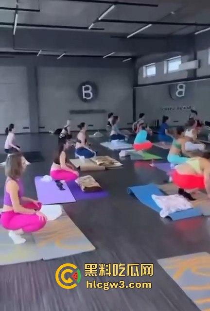 欧洲床上功夫提升班 做爱姿势瑜伽课爆火 教你一课成骚货一夜翻花样 把老公骑到怀疑人生！-4