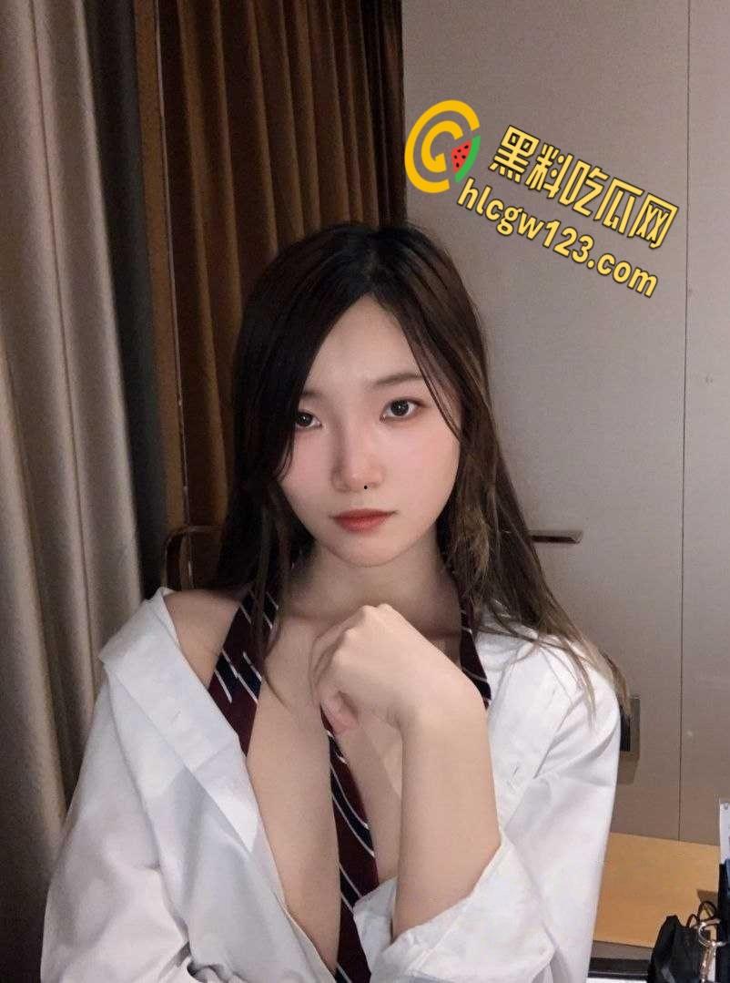 成都清纯女大学生【林书明】，明码标价援交伴游服务，看着风景玩着美人岂不快哉！-4