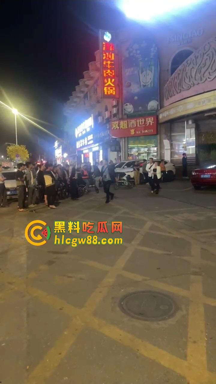 东莞净土不再，城市派对扫黄现场曝光，性感公主们排队上车，莞式传奇又少一处！-9