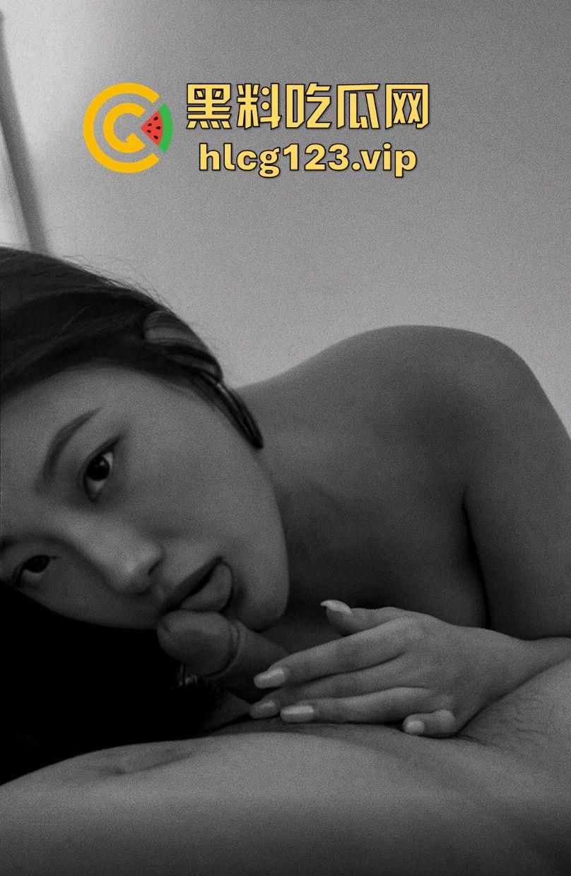 『李菲菲』床上风骚演绎！山东财经大学留学生的性爱视频泄密，吃鸡喷水让人看直了眼-2