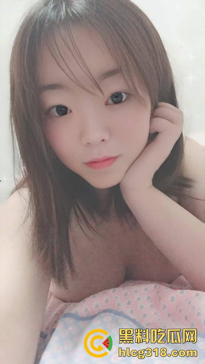 05年广州学妹【钟绮晴】，完美酮体化身吸精神器，白虎粉穴被干爹大屌无套乱干，这身材没谁了！-2