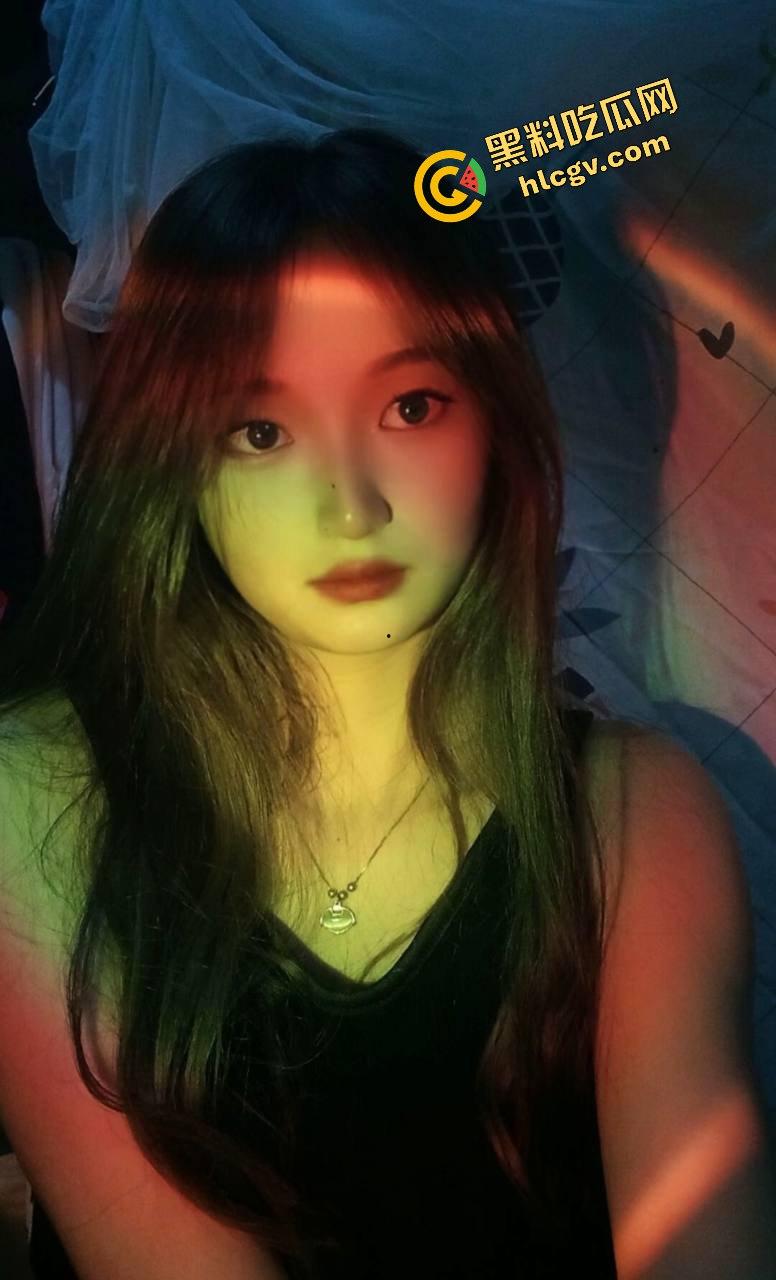 瓜友独家投稿曝光:重庆轻工职业学院反差婊『陈思怡』约炮金主大哥 开房爆操 惨遭流出!-3