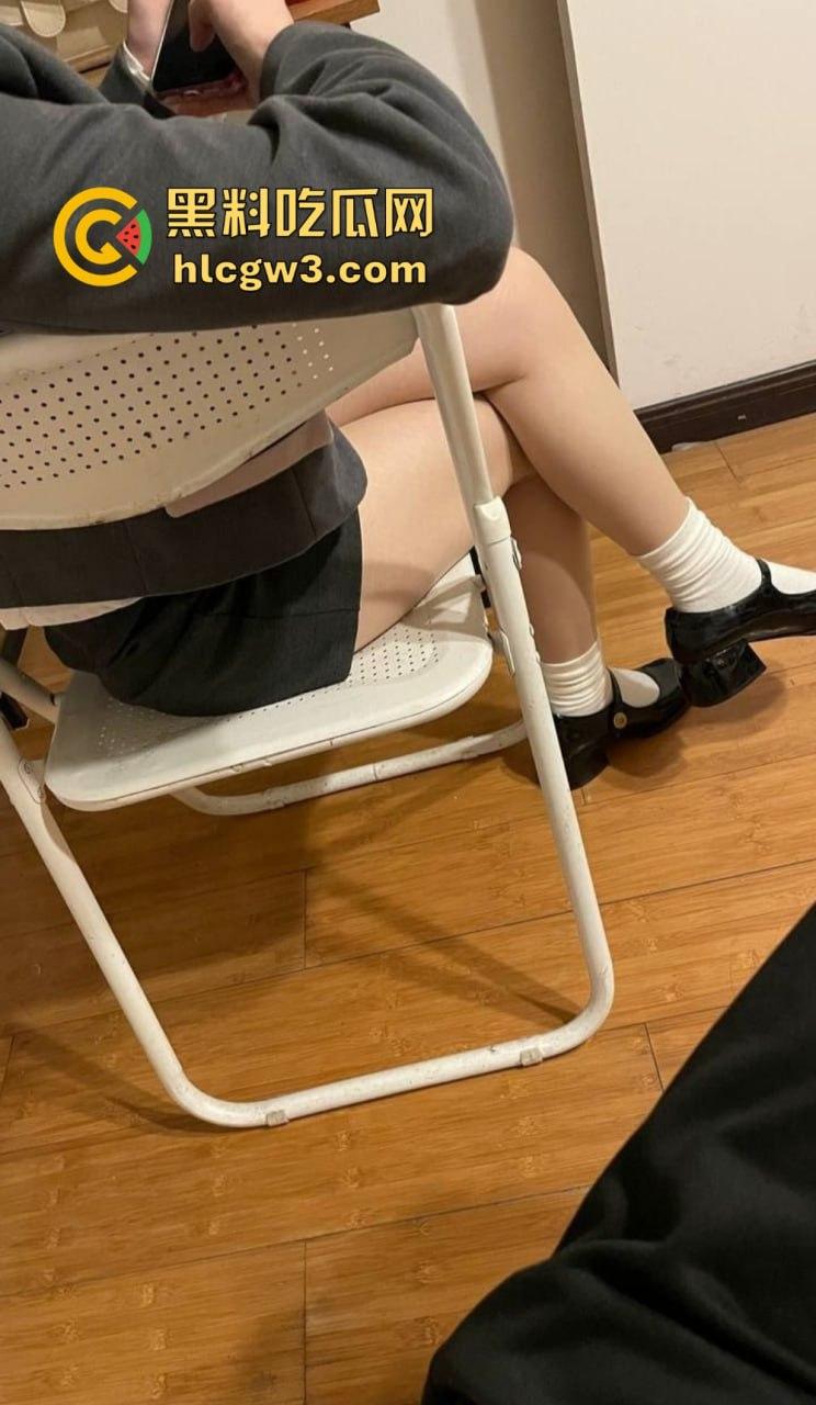 约炮大神乾隆六下江南 三天调教三个妹子，各种极品尤物让人直呼男人楷模公鸡战斗机 怎么才能学到精髓？-11