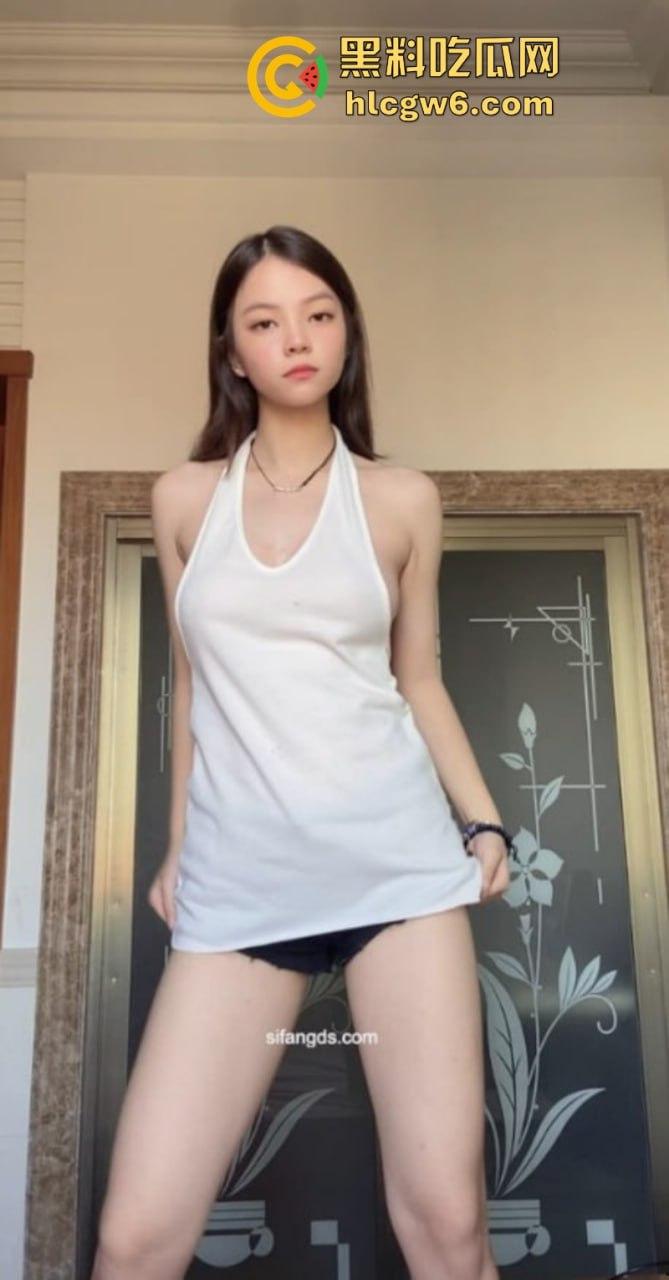 私房独家定制极品身材福利姬【安慕曦】最新作品 大尺度无特效露脸裸舞 值得推荐！-1