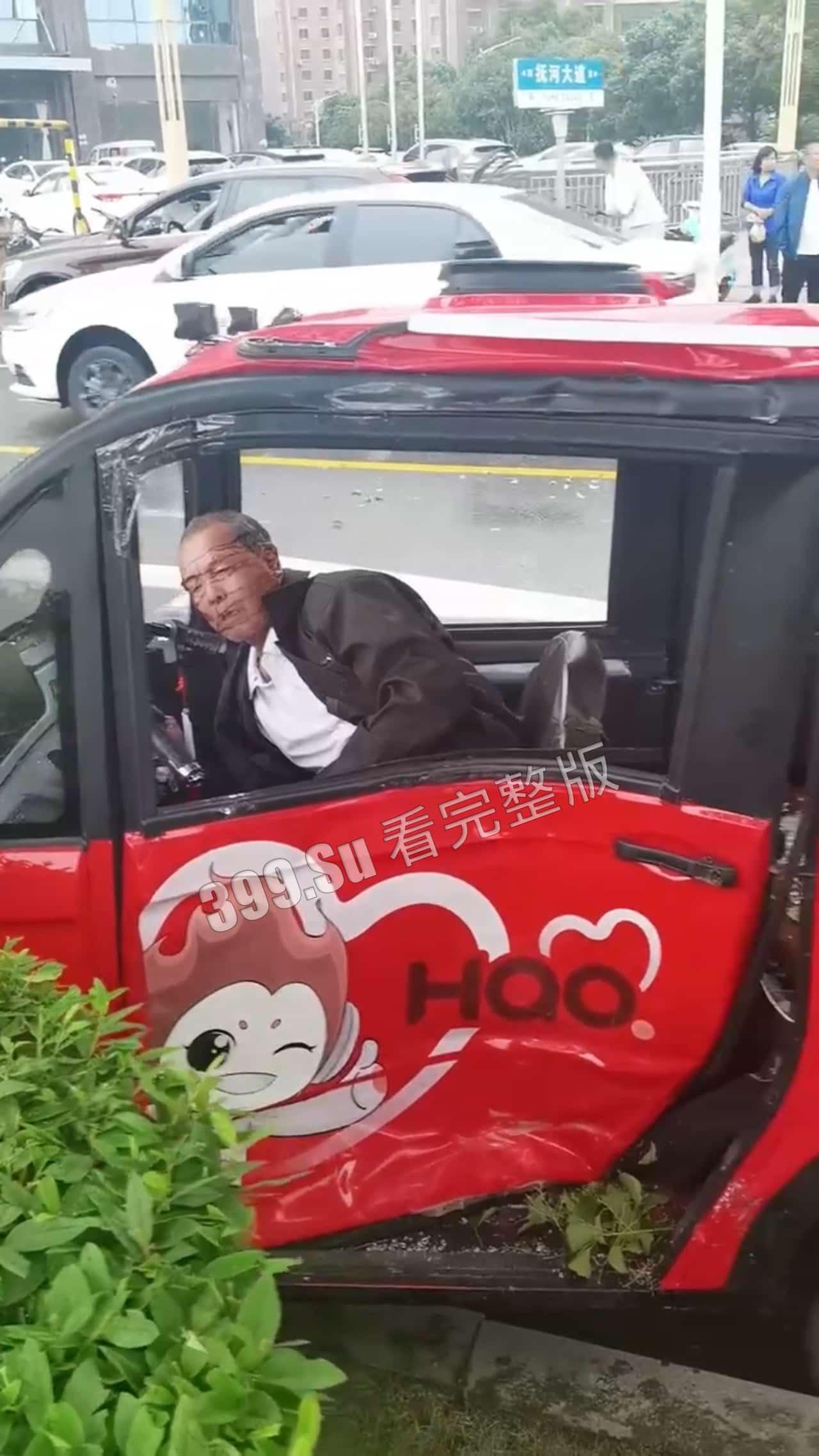 慎点！车祸现场合集，心理承受能力低的瓜友勿点，内有血腥场面-7