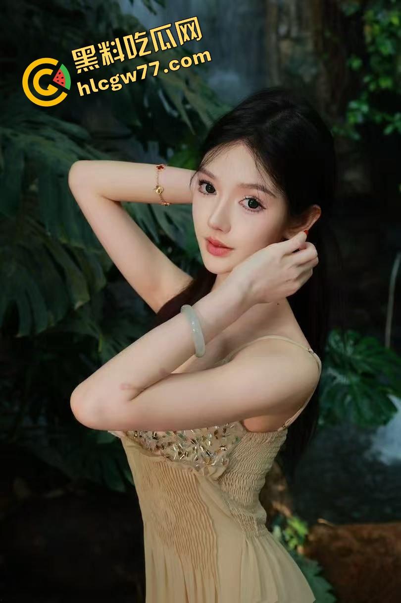 高颜值淫荡母狗【 myamira】 美乳肥臀白虎尤物 超大道具自慰插穴 逼肉拉扯淫液四溢-3