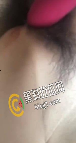 航空极品空姐和肌肉男友激情做爱自拍 男友太猛了 一身肌肉 操的空姐浪叫不止 双双高潮！-3