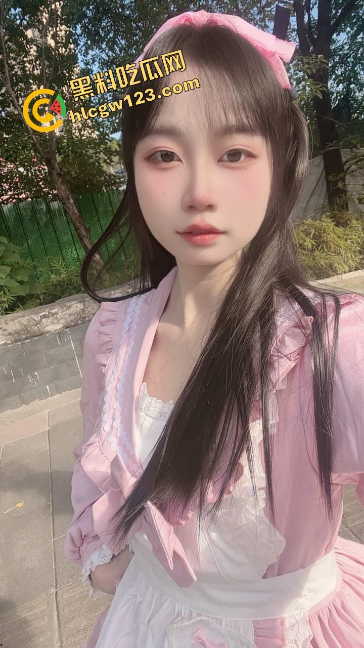 芜湖全季酒店透窗偷拍对面打炮，哥们不拉窗帘爆操醉妹，瓜友边抽烟边偷拍喊太会干了兄弟！-5