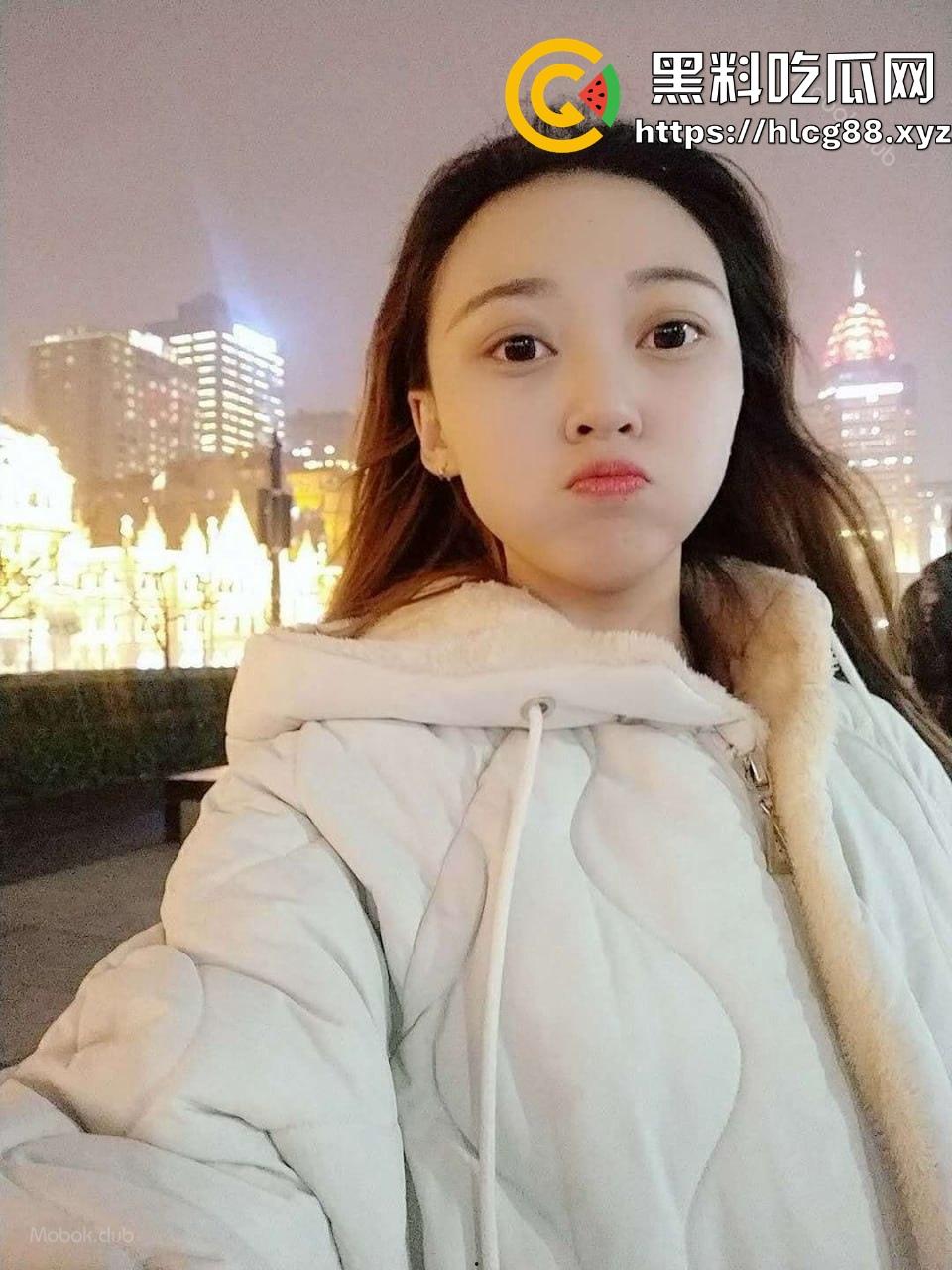 物流管理大二骚货【耿毕雯】开学就踹男友，渣男咽不下这口气，直接甩出吃鸡视频，得不到就毁人！-2