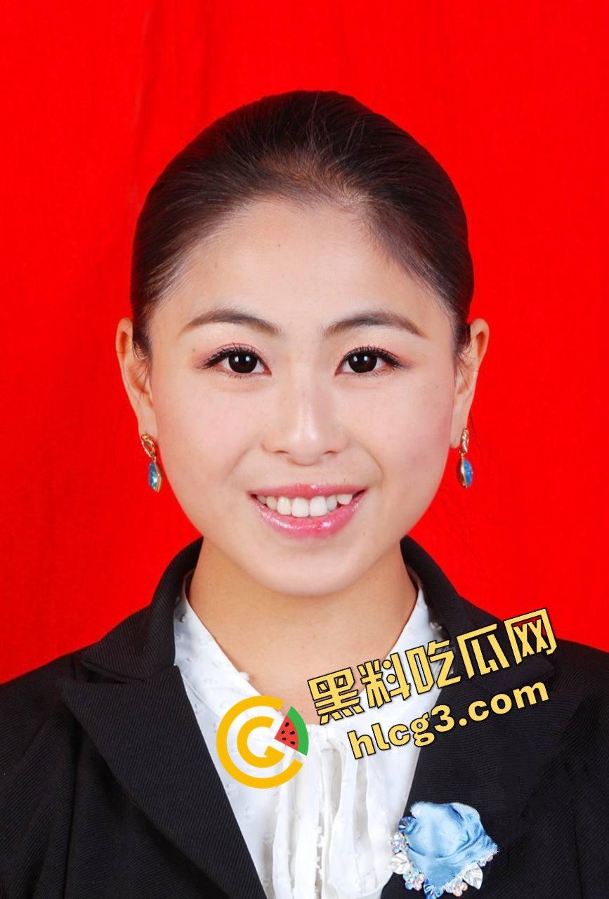 【惊天内幕】四川85后美女副县长秦玲玲被查，秘密与企业老板啪啪啪视频流出，升迁背后的腐败丑闻曝光！-6