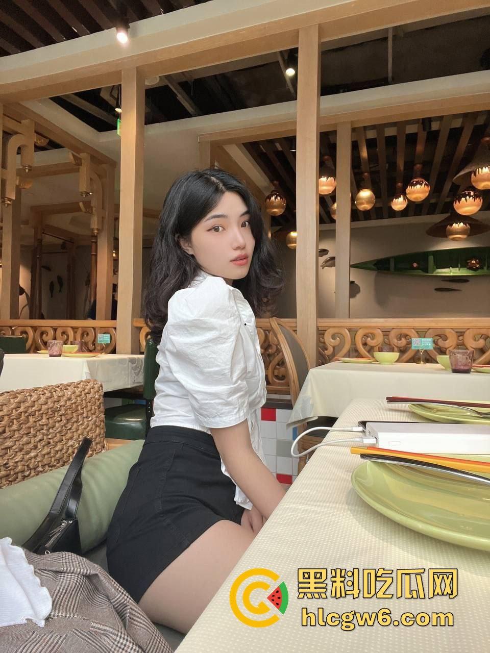 楼下漂亮人妻寂寞难耐，被口爆叫醒后主动求操，娇喘连连扭腰浪到发软，草的人妻说比她老公强多了！-8