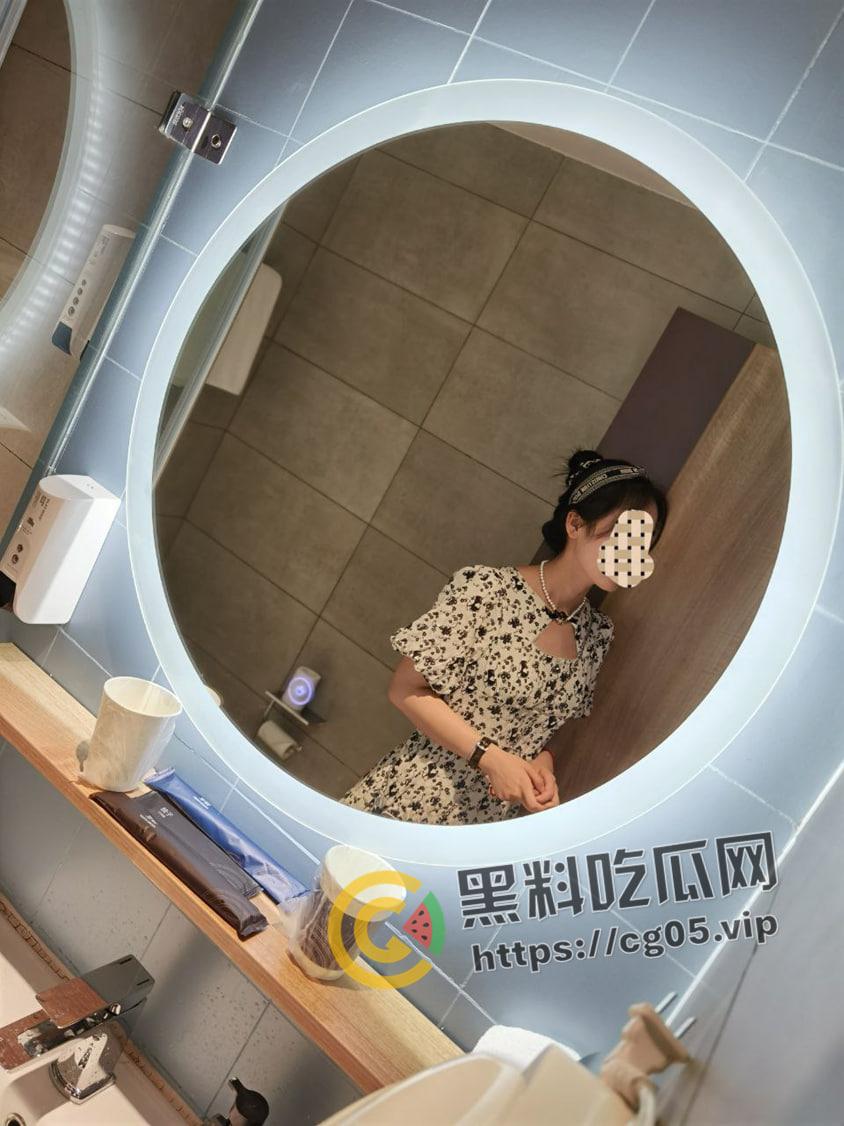 德州学院大二母狗 一个主人不够找了两个主人 带着跳蛋上课 在厕所被口交爆炒 性欲非常旺盛 经常勾搭陌生人干她-4