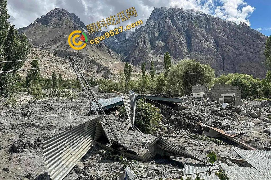 国外大瓜！巴基斯坦洪灾肆虐，千人死亡，牲畜死伤惨重，全国超半数地区被淹！-9