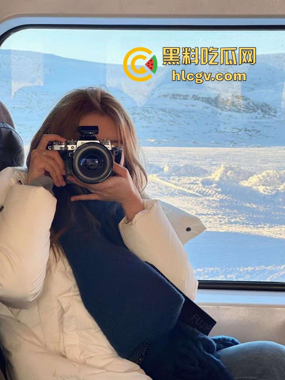 武汉大学极品学生妹【张丽娜】被富二代包养！白嫩翘臀骚劲十足，妥妥的豪门肉便器！-9