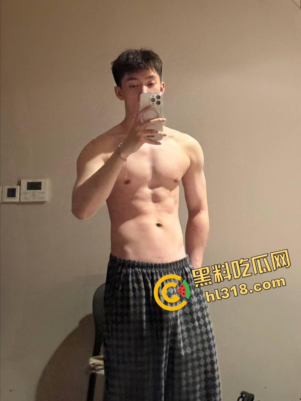 别只会看抖音直播，40W粉健身网红『小葛』爆操女粉，鸡巴一亮生吃大帅屌，谁还在乎套子这种废物？-6