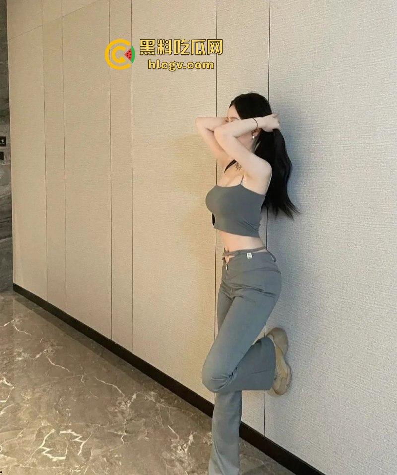 约炮航空反差空姐【刘语蕾】肉丝美腿丝袜脚 私密视频流泄-7