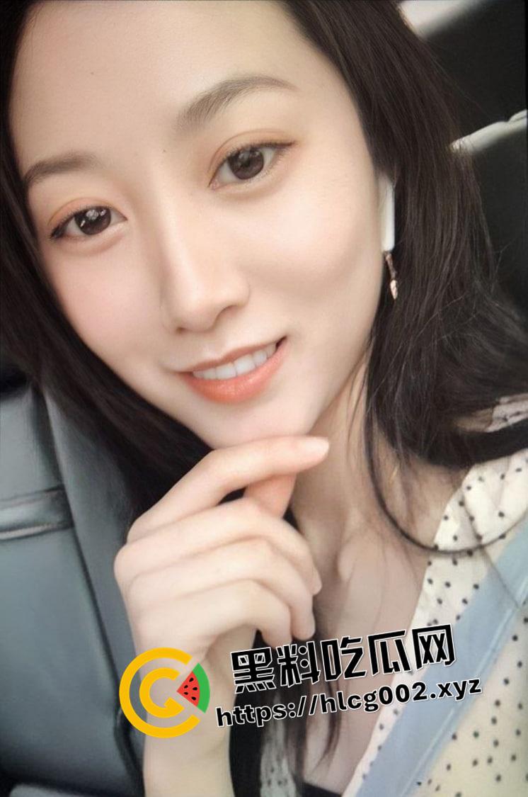 经典永流传！甜美少妇不为人知的一面 旺盛的黑森林下饱满的馒头逼 这才是良家的感觉-14