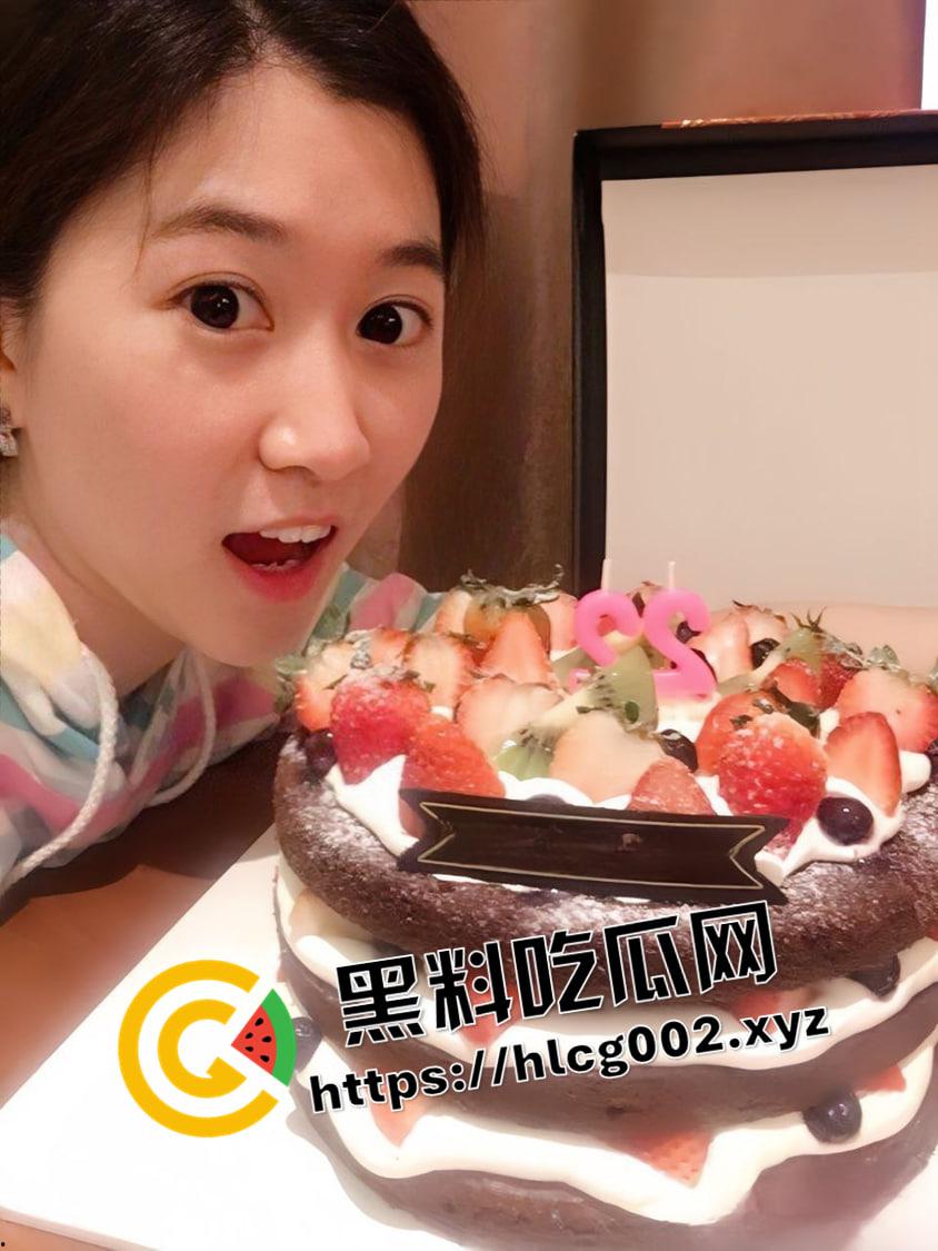 经典永流传！甜美少妇不为人知的一面 旺盛的黑森林下饱满的馒头逼 这才是良家的感觉-23