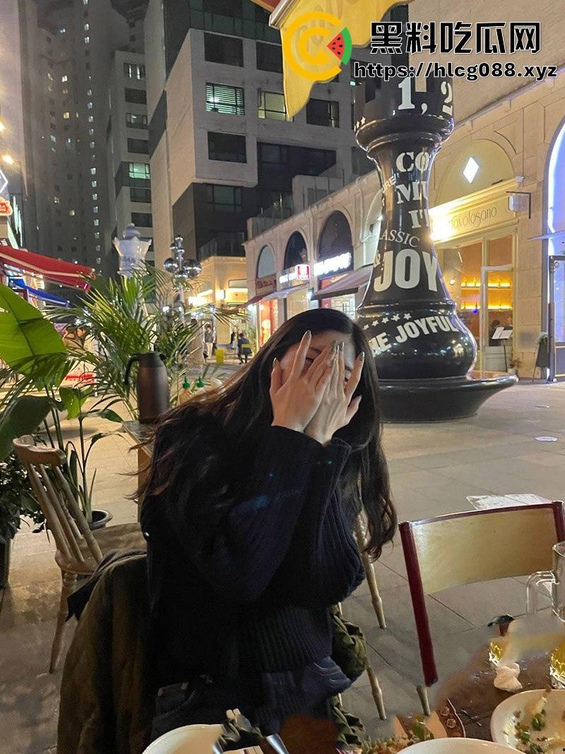 韩国01年嫩妹【金美惠】蜜月性爱视频泄密，粉嫩馒头逼大白臀被绿帽老公曝光，人间尤物变全网精盆！-2