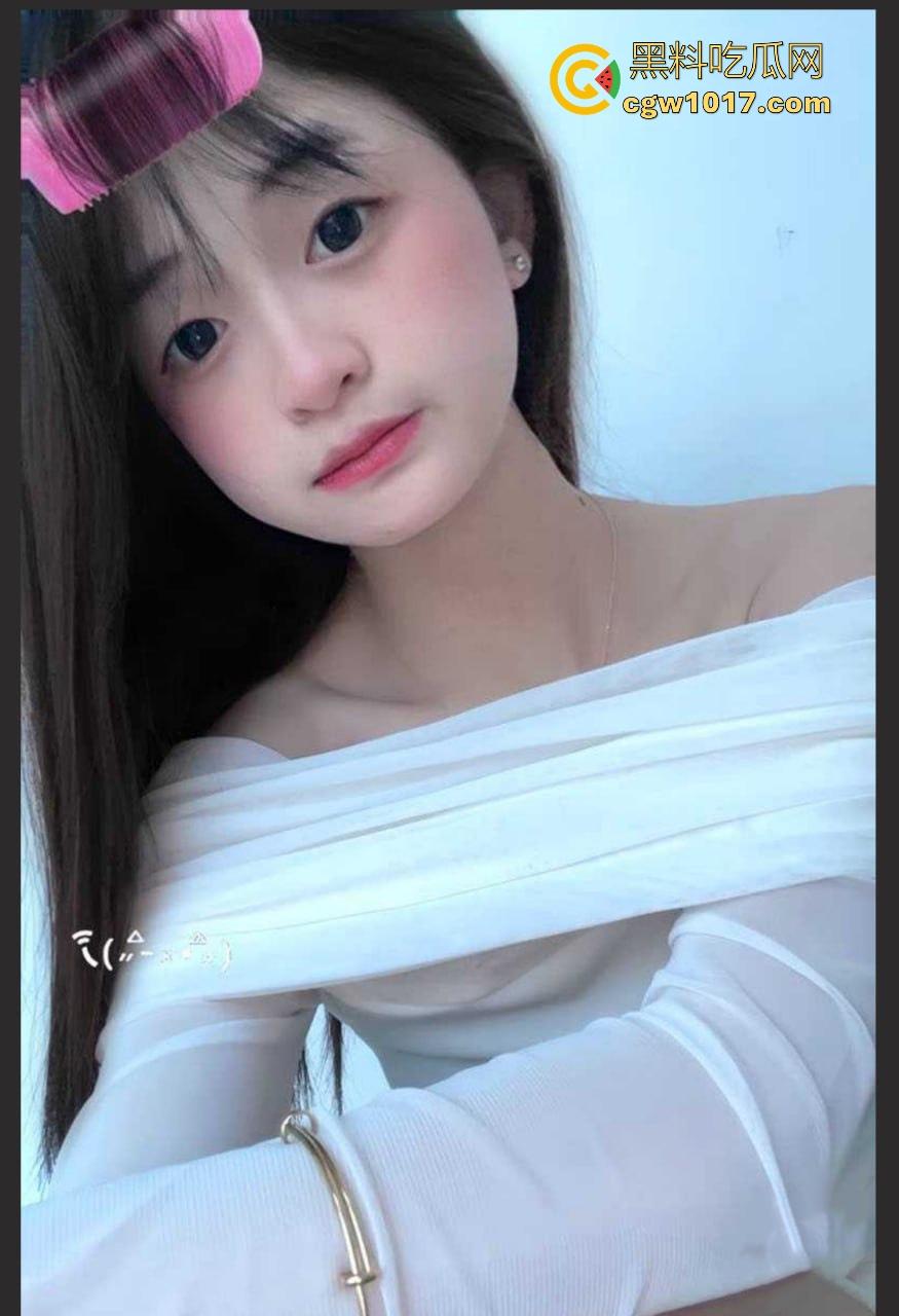 卫校不大创造神话！小情侣楼梯激情啪啪被偷拍！埋头苦干猛插女友，男女主被扒出，报告案发现场发现不明液体！-4