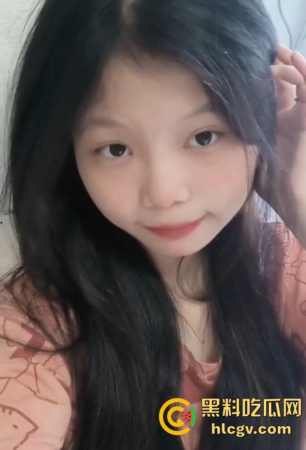 无锡职业技术学校21岁小母狗【李宛如】云盘视频泄露！黑色蕾丝情趣内衣勾魂，口交后入，最后颜射直击第一视觉！-6